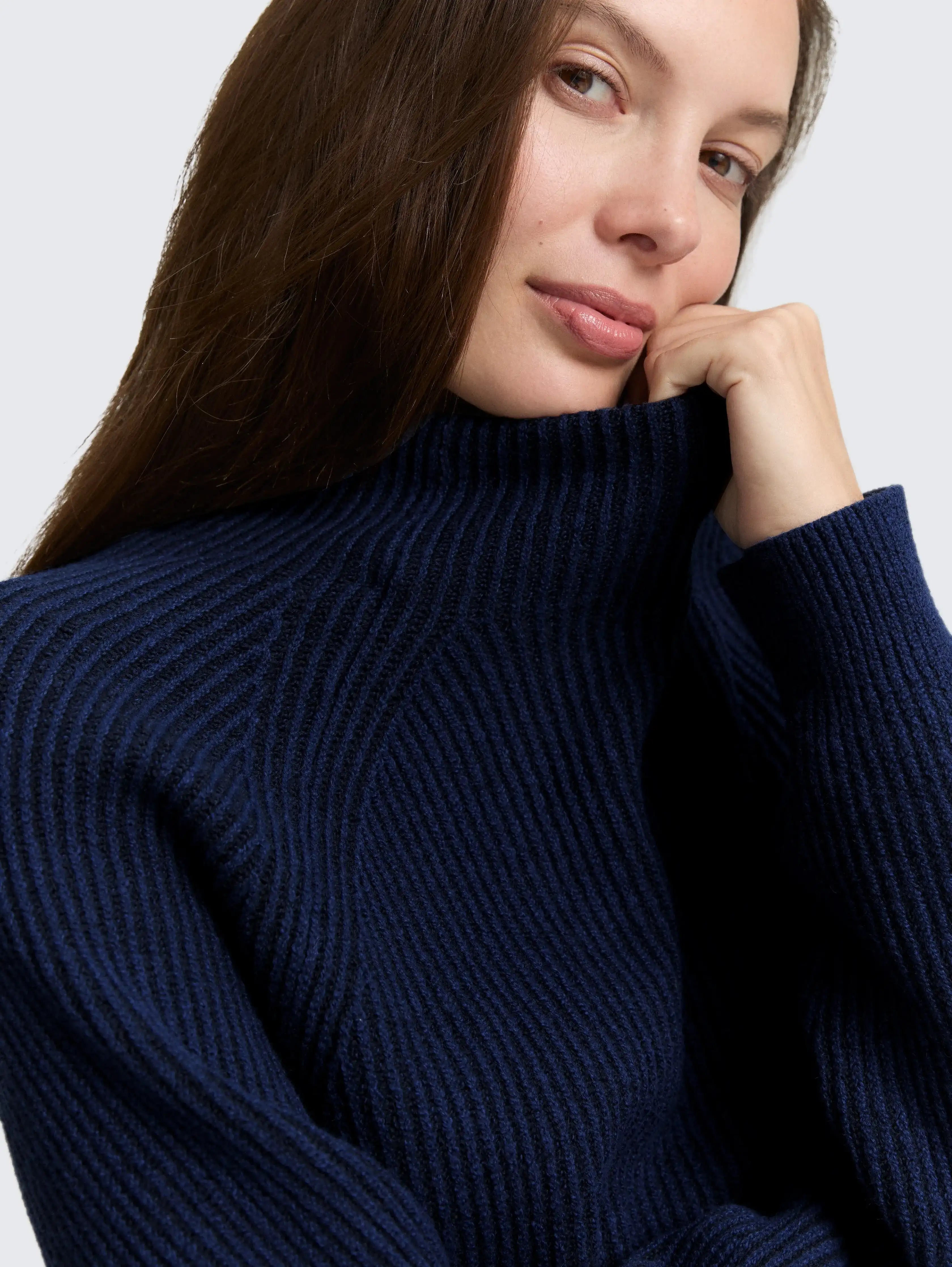 Tom Tailor_0_Loose Fit Knitted Jumper with Stand-Up Collar_1047670_39335_05