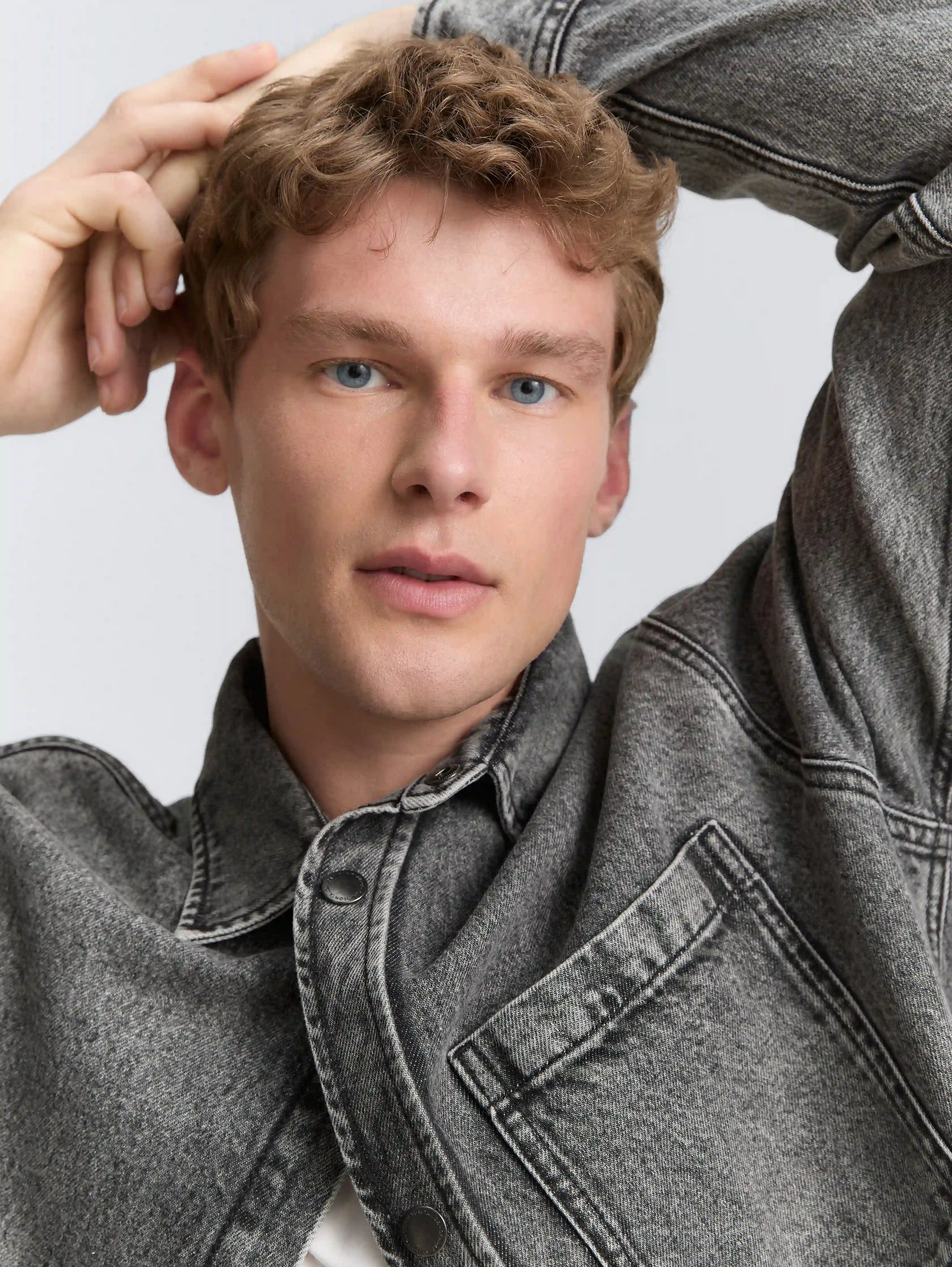 Tom Tailor_0_Overshirt Denim Shirt with Breast Pocket_1047991_10219_05