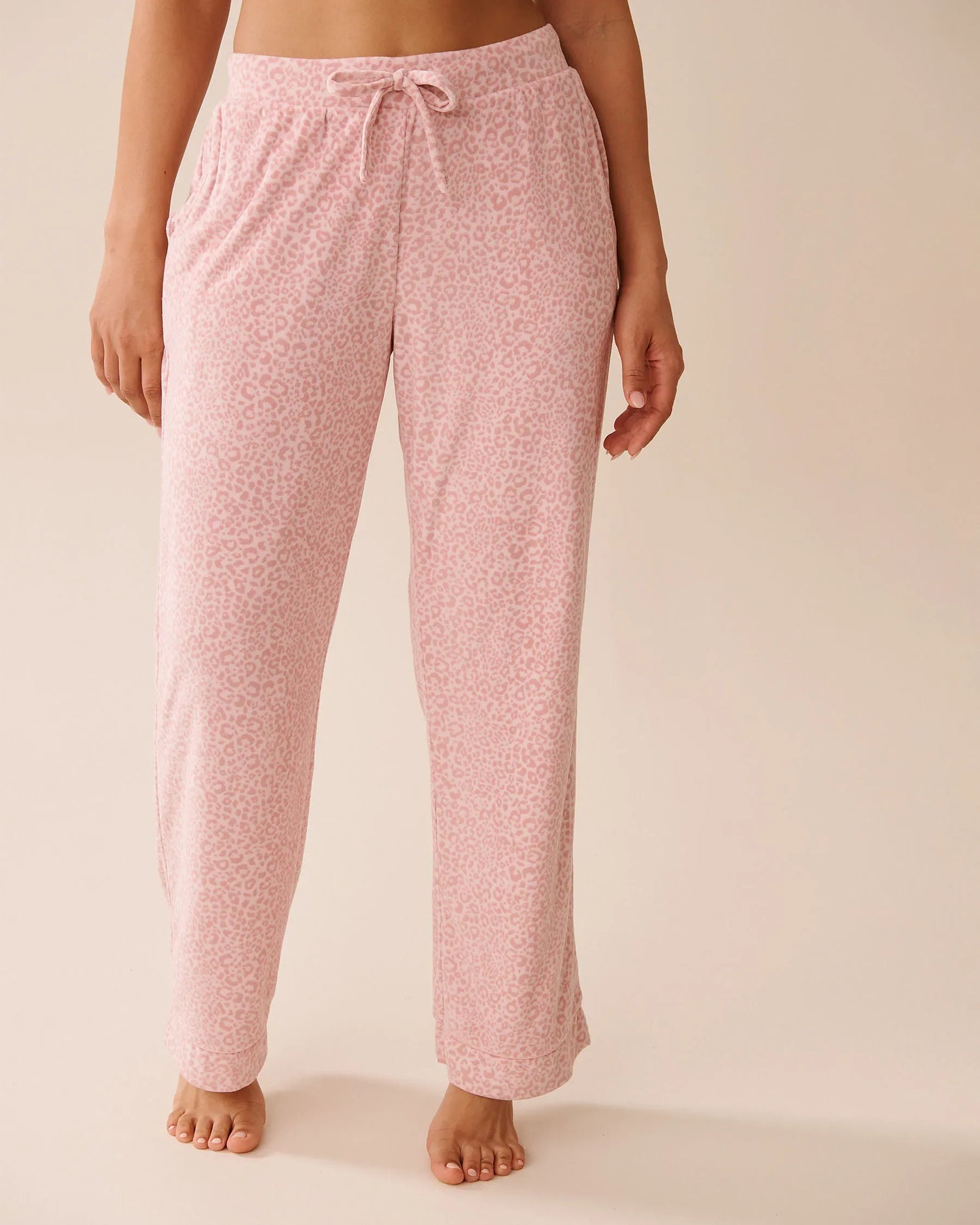 La Vie en Rose_Pale Lilac Tonal Leopard_Leopard Print Soft Velour Pj Set_40400086_P50100_04