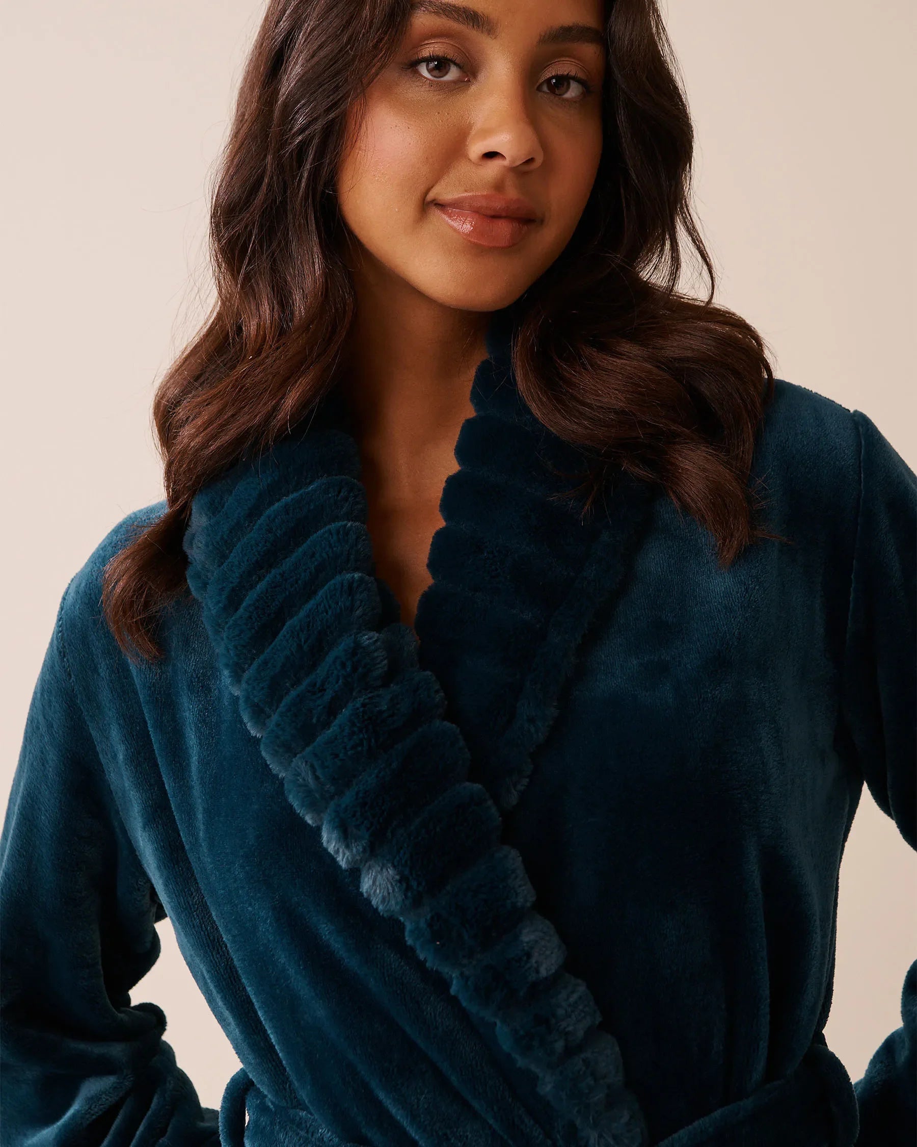 La Vie en Rose_Reflecting Pond_Luxury Edition Long Faux Fur and Soft Plush Robe_40600211_40241_05