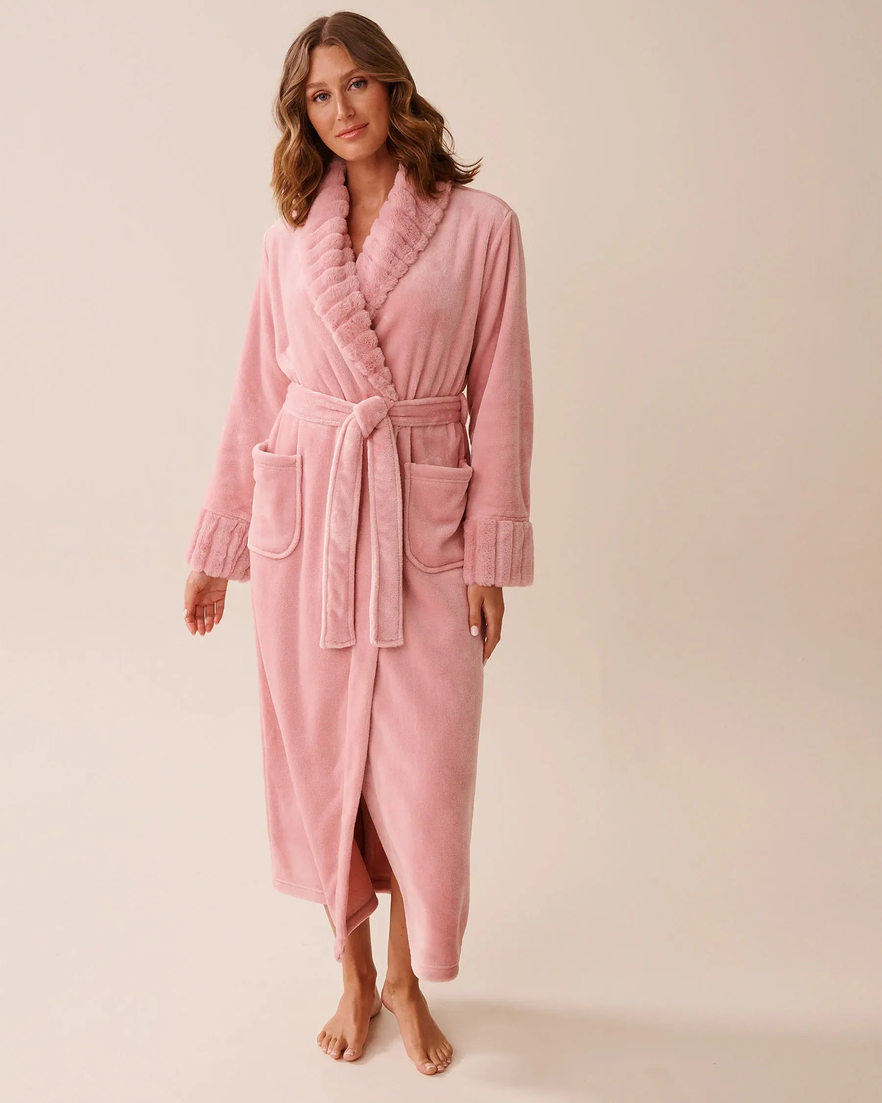 La Vie en Rose_Zephyr_Luxury Edition Long Faux Fur and Soft Plush Robe_40600211_60160_01