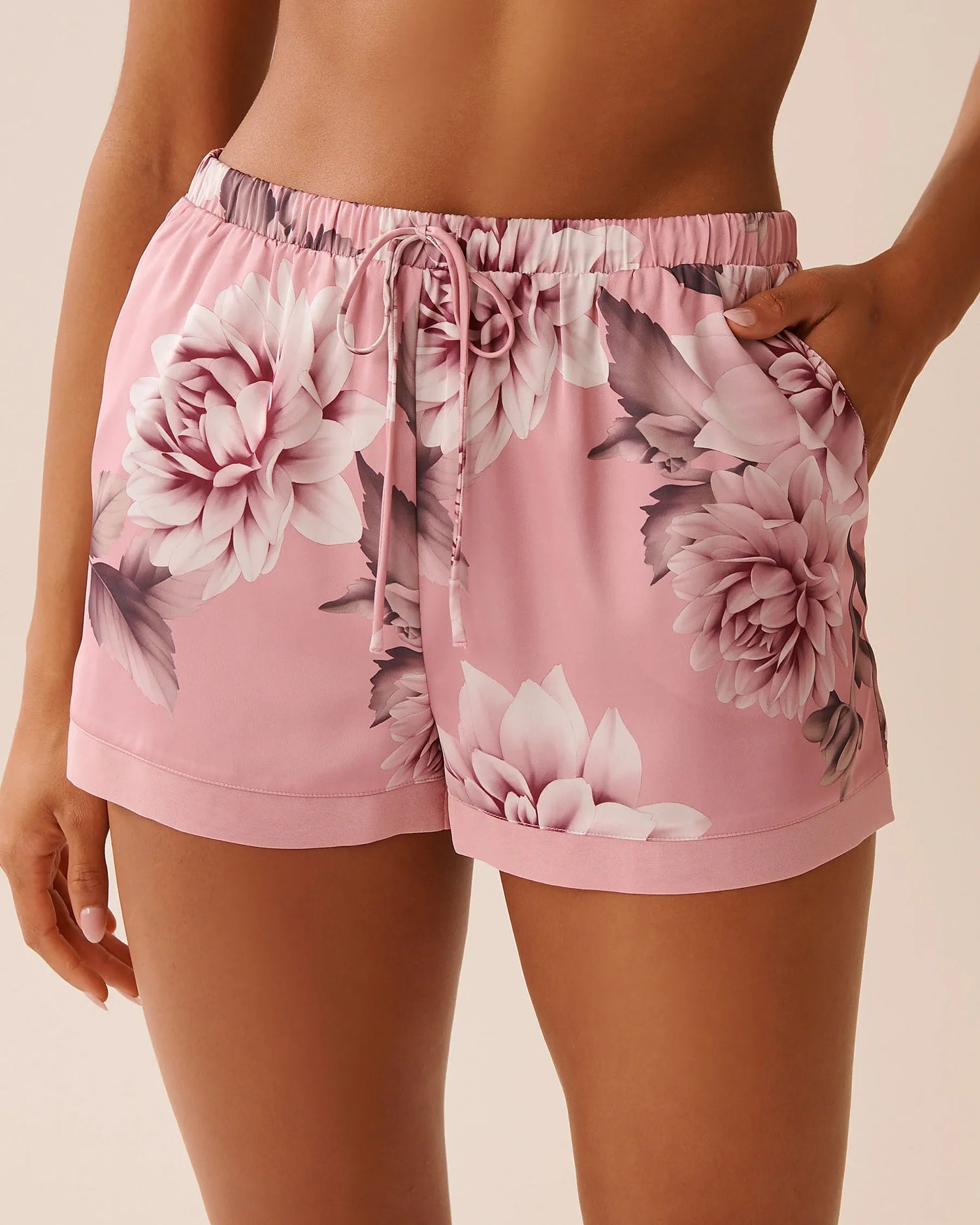 La Vie en Rose_Zephyr Flowers_Dahlia Print Satin and Chiffon Shorts_60200144_P60399_01