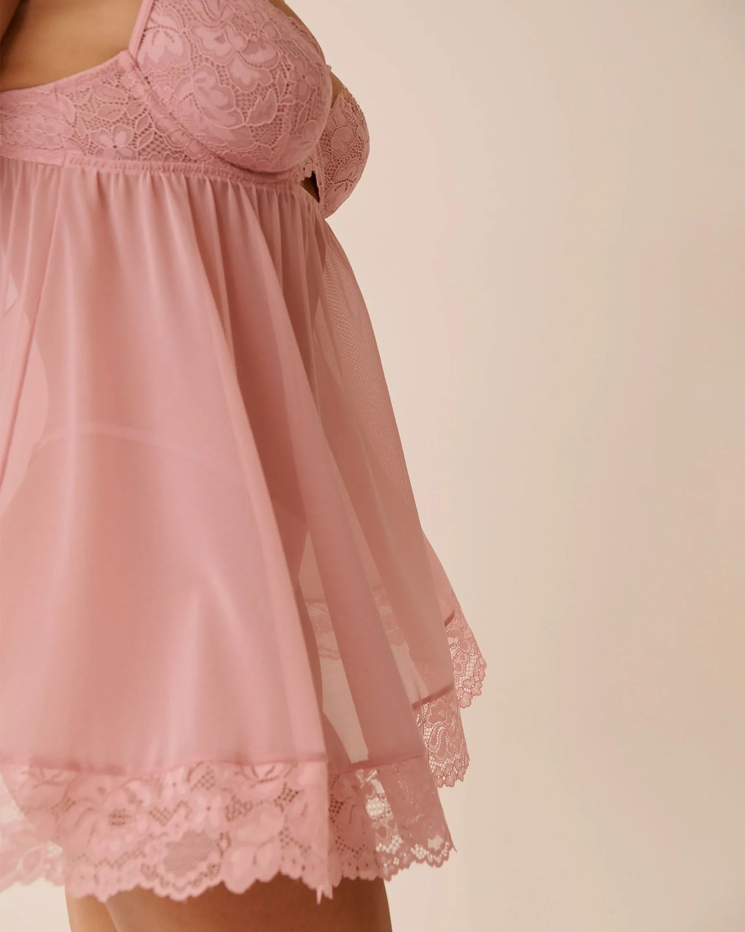 La Vie en Rose_Zephyr_Floral Lace and Mesh Babydoll_60500207_60160_03