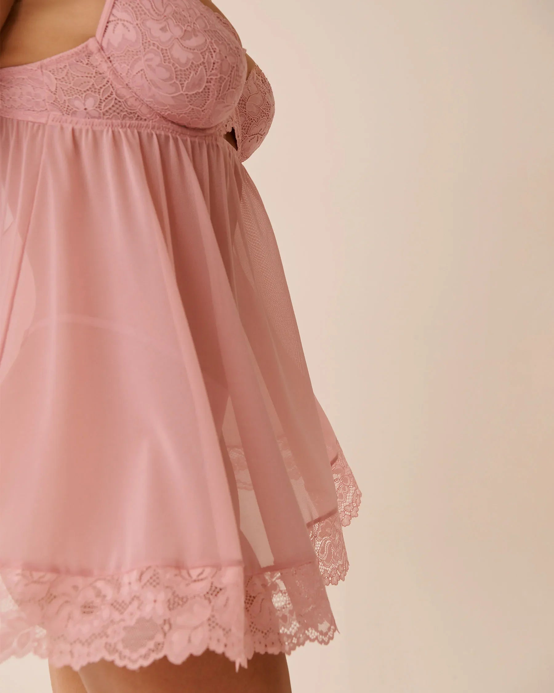 La Vie en Rose_Zephyr_Floral Lace and Mesh Babydoll_60500207_60160_03