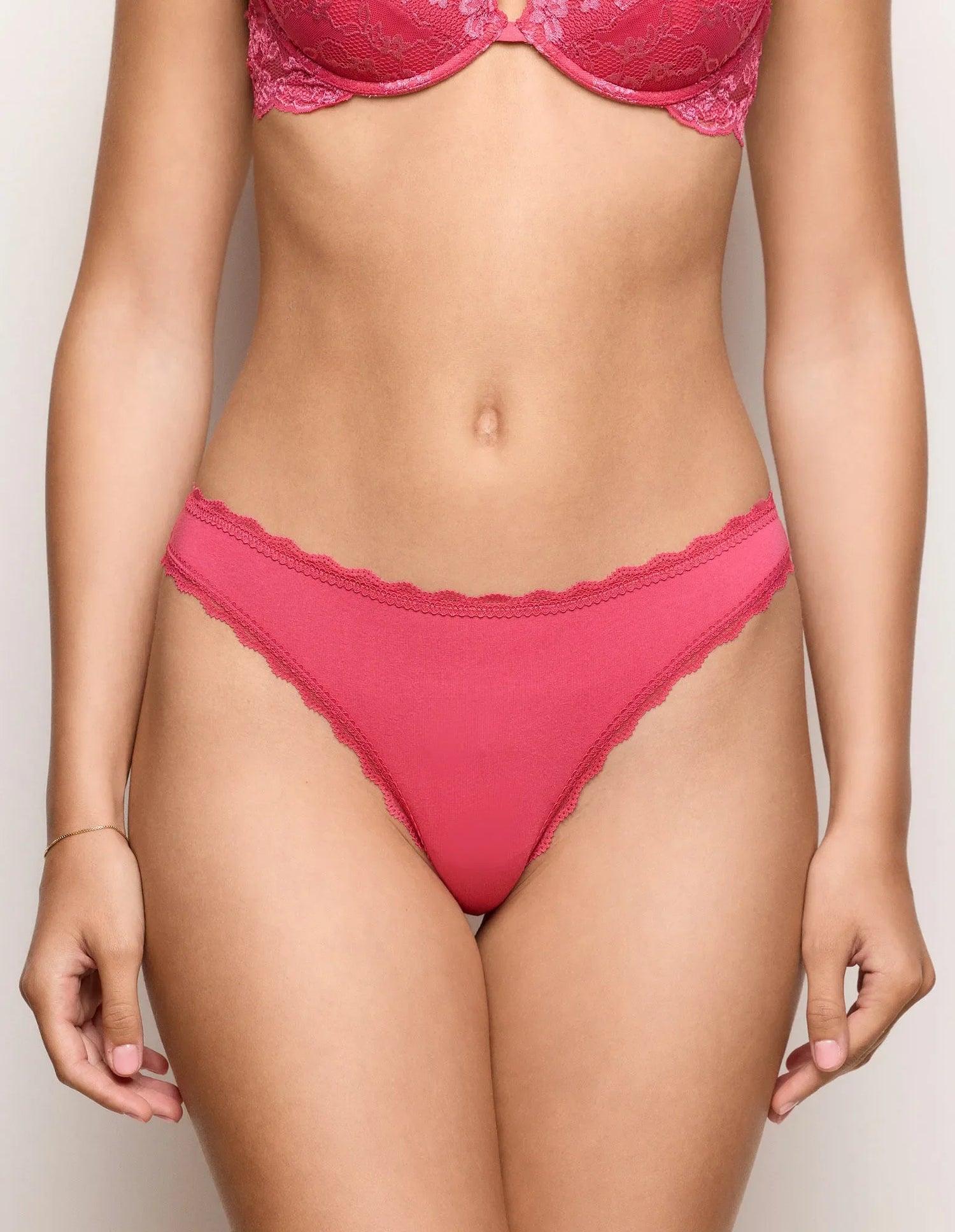 Yamamay_Fuchsia_Brazilian Brief in Cotton and Lace Ð Vicky_IBND183011_040_03