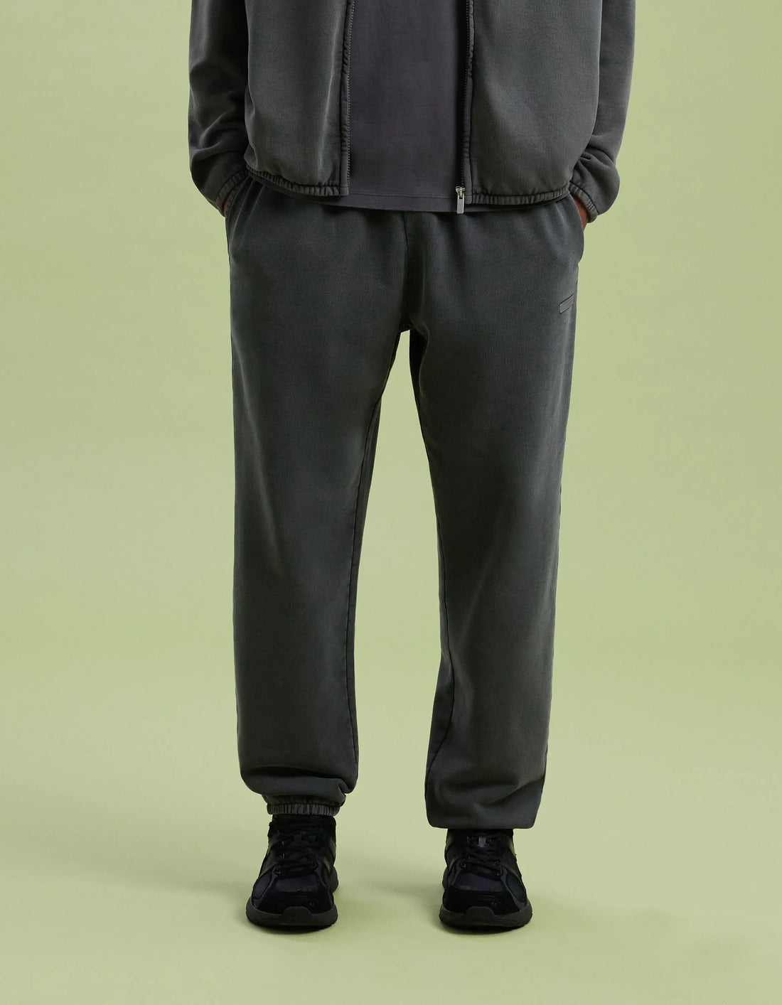 Celio_Anthracite_Pantone_LMOPANJG_ANTHRACITE_02