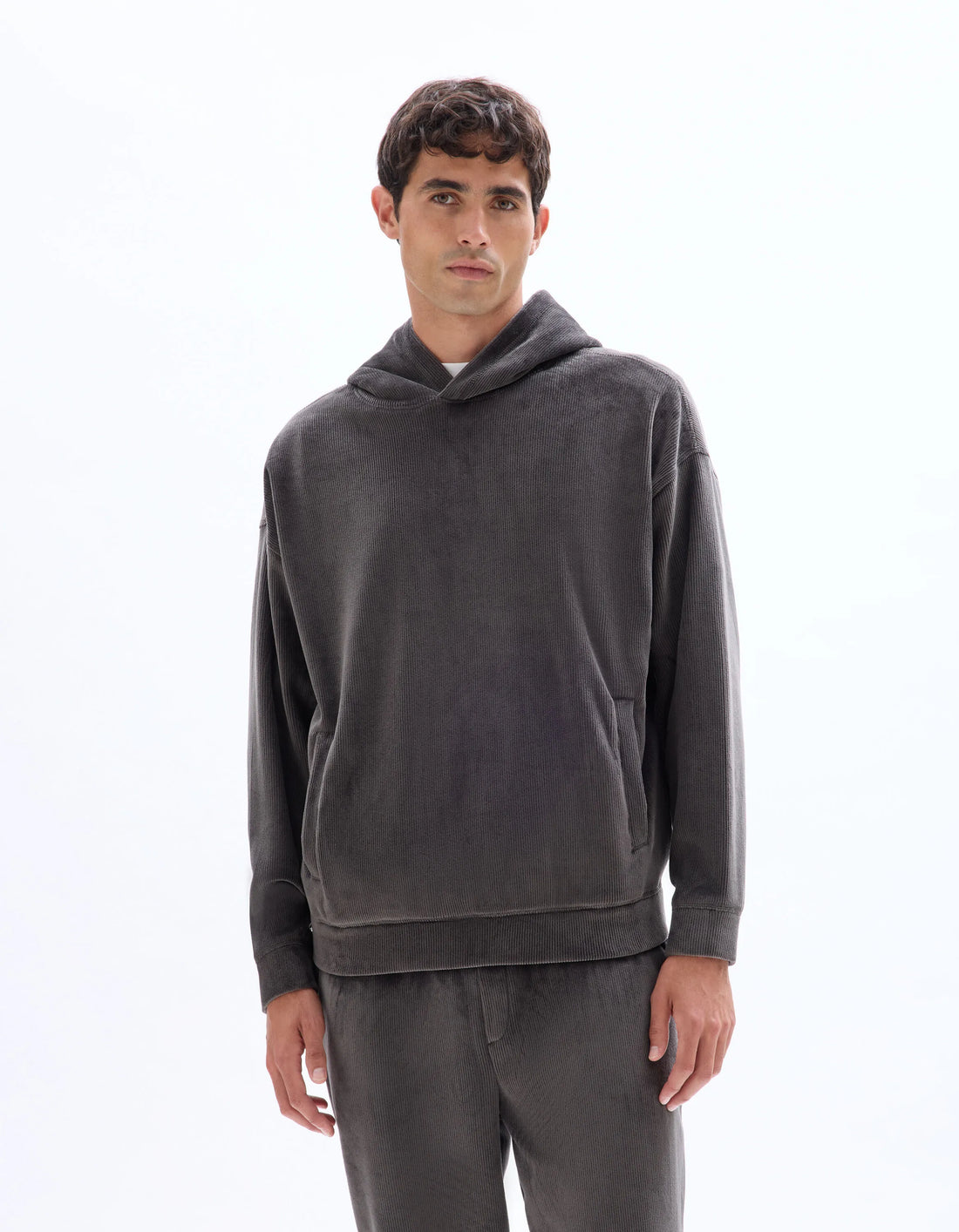Celio_Carbone_Oversized Velour Hoodie_MEVELVET_CARBONE_02
