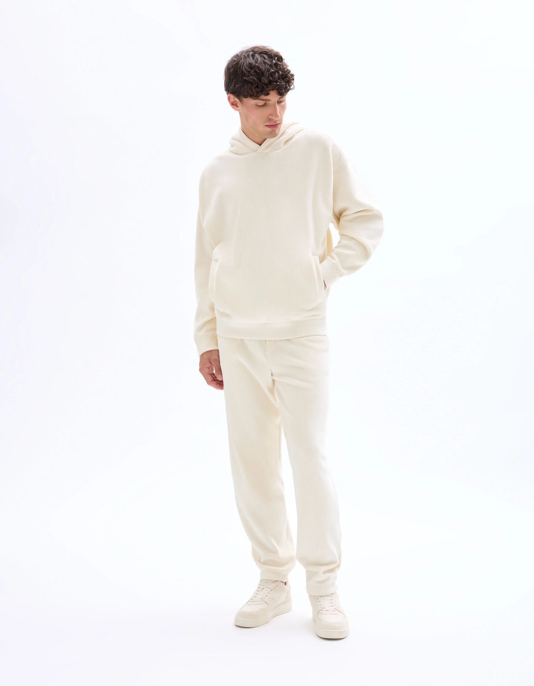 Celio_Ecru_Oversized Velour Hoodie_MEVELVET_ECRU_02