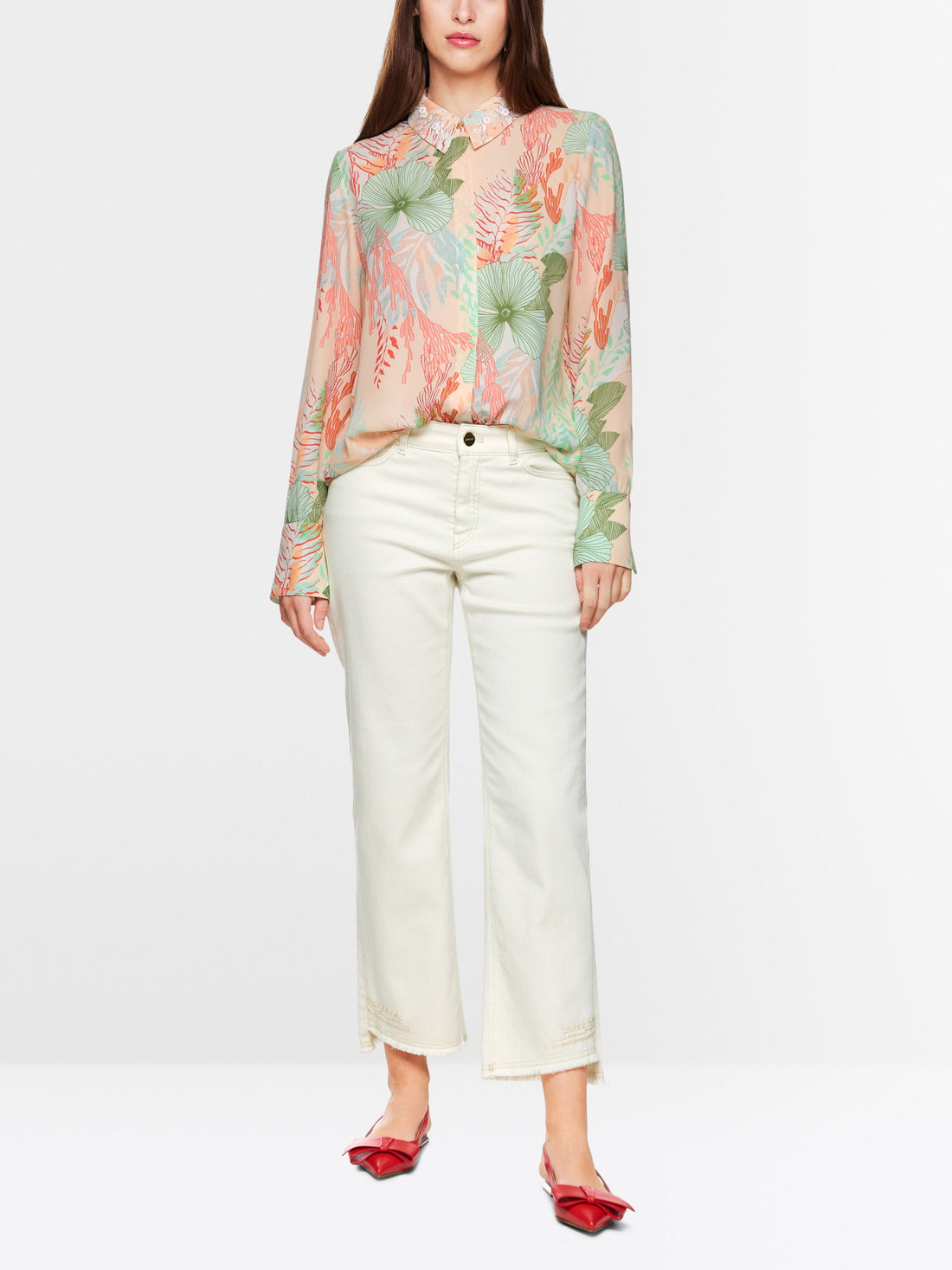 Marc Main_Blouse with Floral Pattern_ZC 51.16 W06_112_02