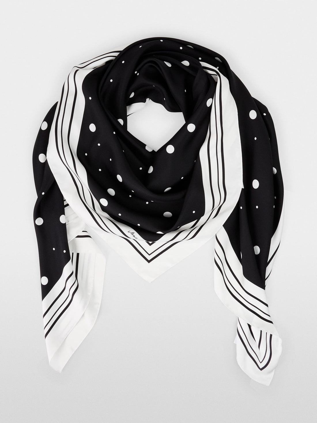 Marc Main_Silk Scarf with Polka Dot Pattern_ZG B4.01 Z05_910_02