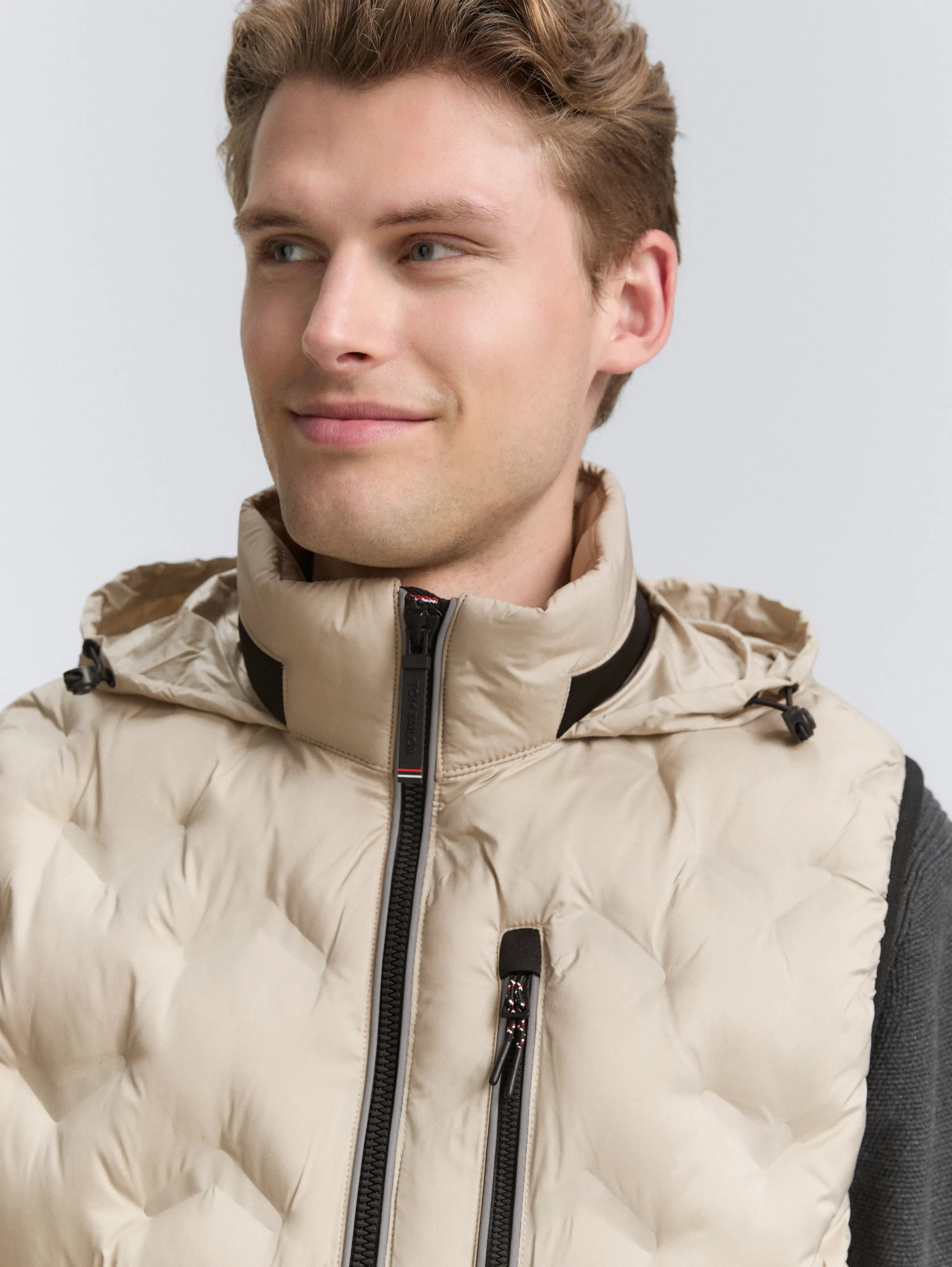 Tom Tailor_0_Hybrid Lightweight Quilted Waistcoat_1046224_16764_05