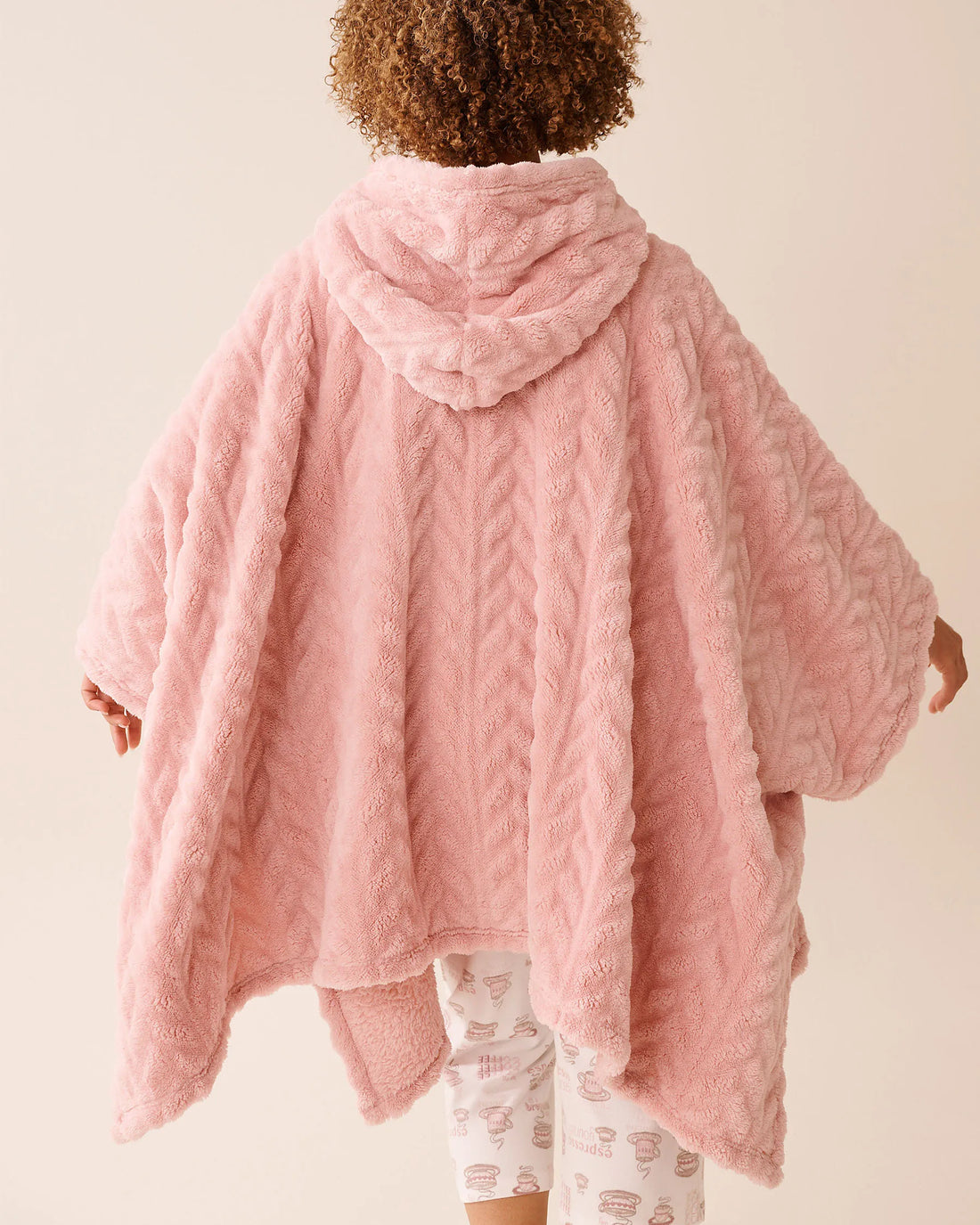 La Vie en Rose_Zephyr Cable_Cable Effect Soft Plush Hooded Cape_40700414_P60407_02
