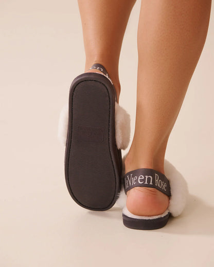 La Vie en Rose_Periscope_Faux Suede Slippers with Ankle Elastic Band_40700419_00049_02