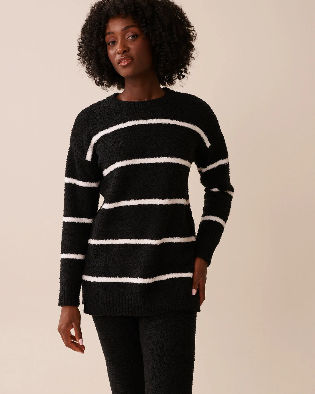 La Vie en Rose_Black & Snow Stripes_Chenille Long Sleeve Shirt_50100114_P00450_01