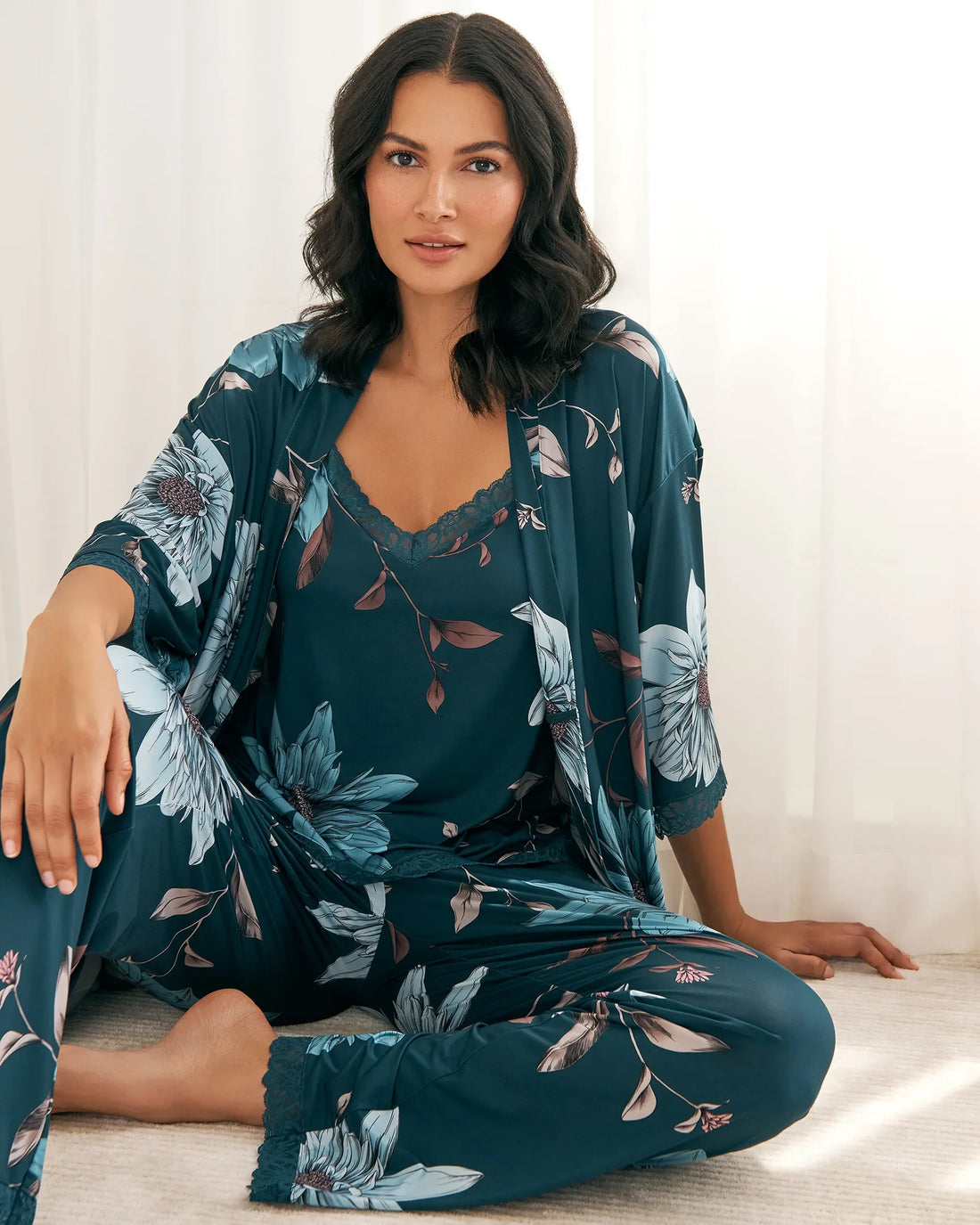 La Vie en Rose_Reflecting Mix Flowers_Recycled Fibers Chrysanthemum Print Cami with Shel_60100154_P40478_01