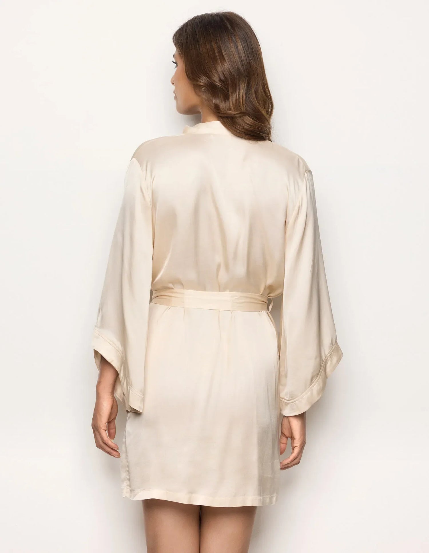 Yamamay_Almond_Short Viscose Satin Kimono Ð Satin Dream_LKID183001_244_03