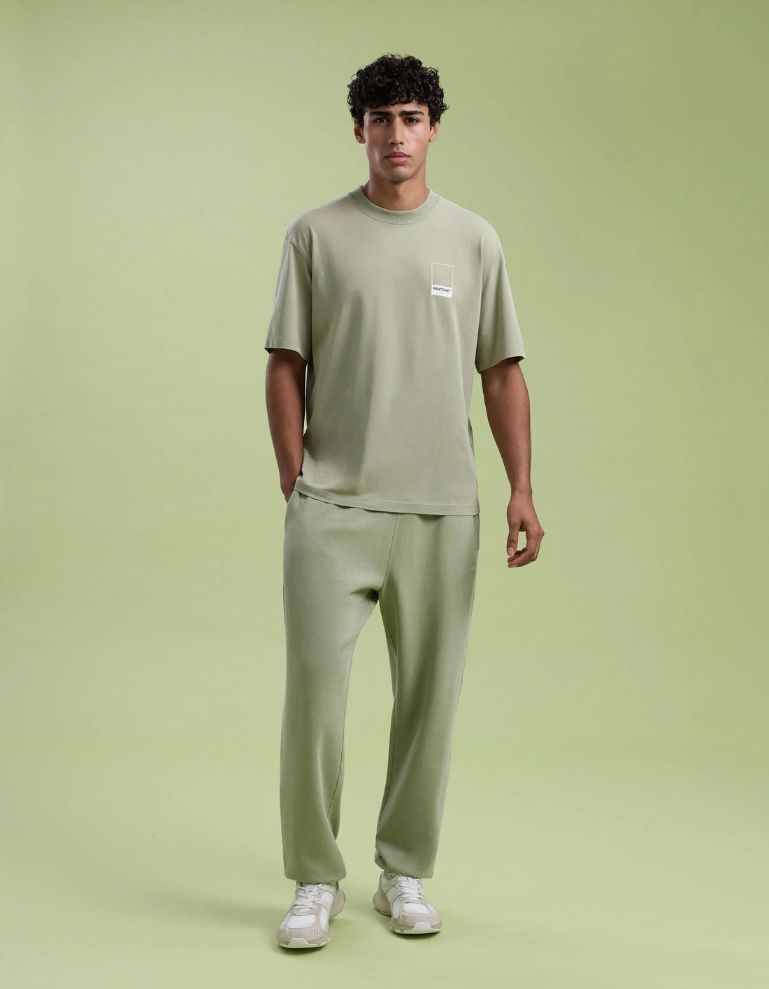 Celio_Green_Pantone T-Shirt_LMEPAN2_GREEN_01