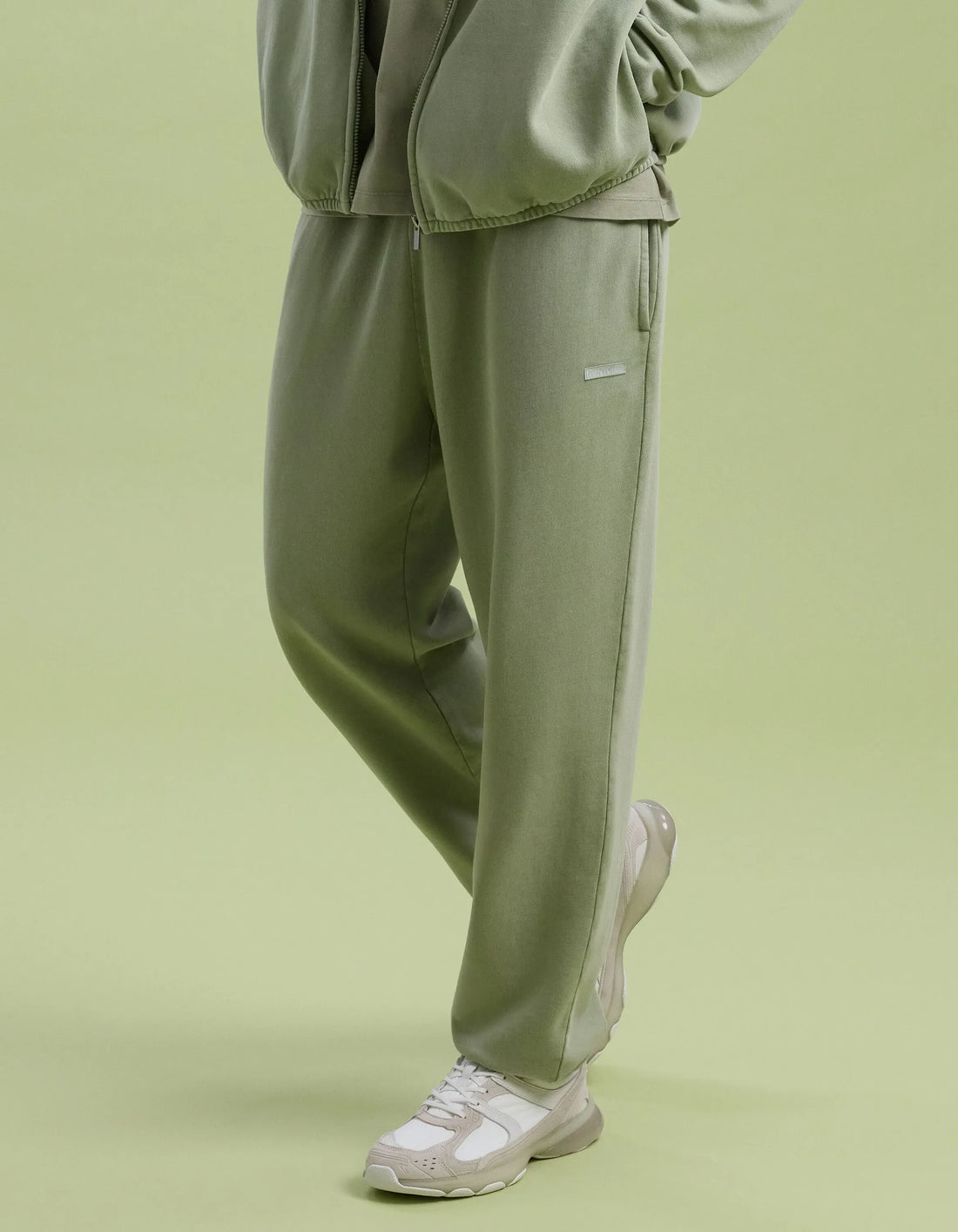 Celio_Green_Pantone_LMOPANJG_GREEN_02