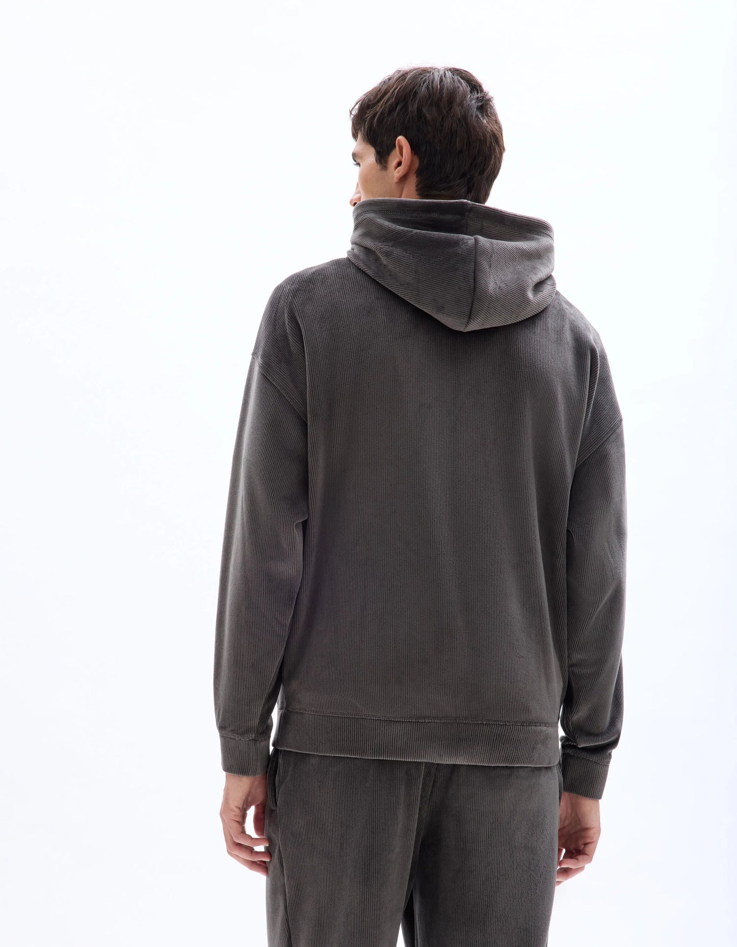 Celio_Carbone_Oversized Velour Hoodie_MEVELVET_CARBONE_03